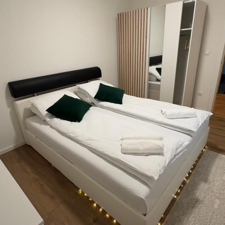 Apartmani Central - Two-Bedroom Apartment - 10