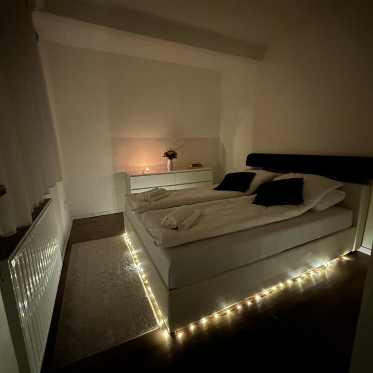 Apartmani Central - Two-Bedroom Apartment - 12