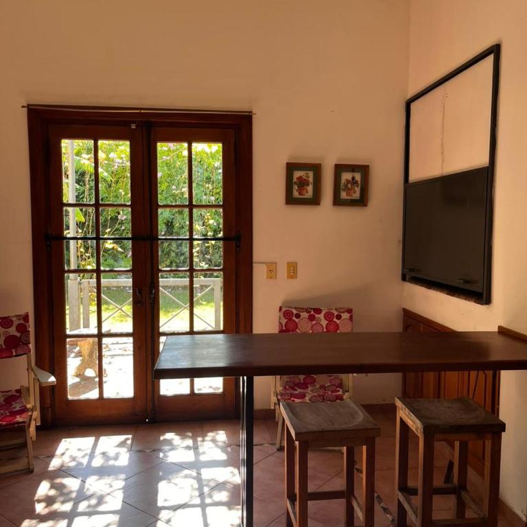 Tranquilidad en Bragado - Four-Bedroom House - 9