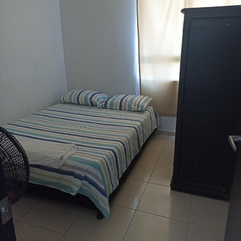 Apartamento Ideal cerca al Terminal, Aeropuerto y Centro Comercial - Apartamento de 3 dormitorios - 5