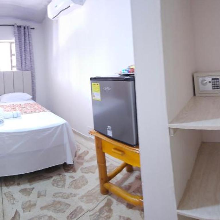 Caribbean Airport Hotel - Standard Double Room - 1