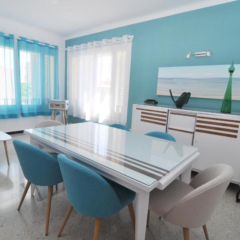 Apartamento Confortable y Moderno en L'Escala, a 600m de la Playa - HISP-7-21 - Apartment - 2