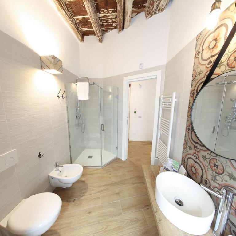 Bedda Mari Rooms & Suite - Camera Matrimoniale Deluxe con Balcone - 8