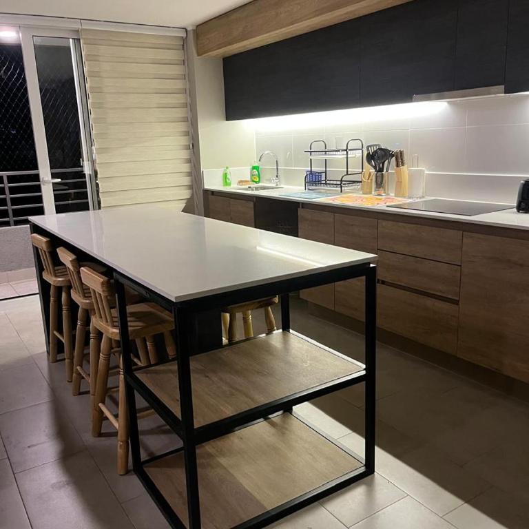 Departamento nuevo en Santiago - Apartamento de 2 dormitorios con vistas a la piscina - 15