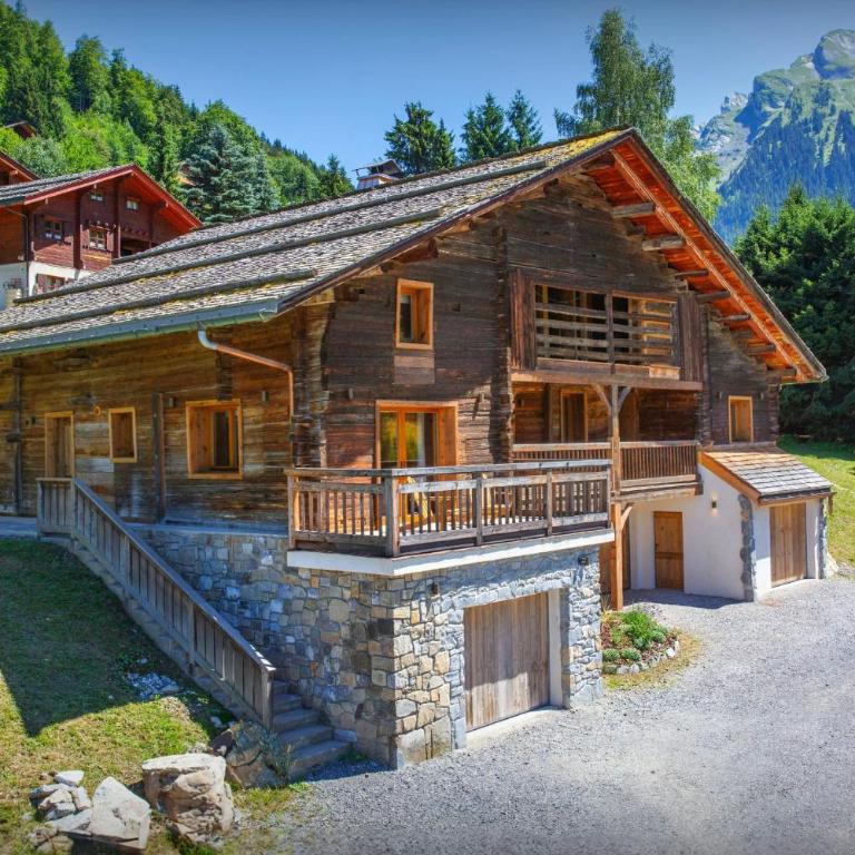 Chalet Backflip - OVO Network - Chalet - 1