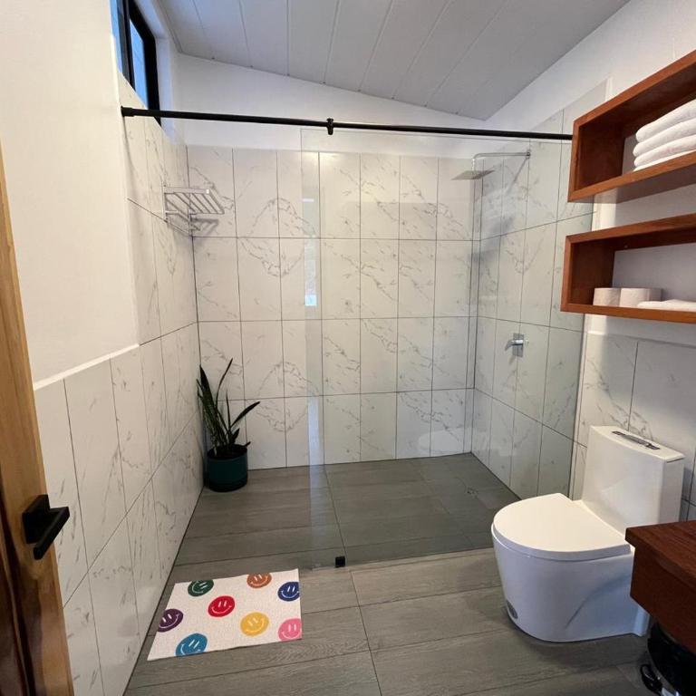 Bird Lover's House Studio Apartments in Mindo - Studio with Mountain View - 4
