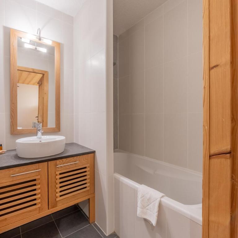 l'Ours Bleu C11 - Ski in Ski out - Happy Rentals - Appartement avec Balcon - 6