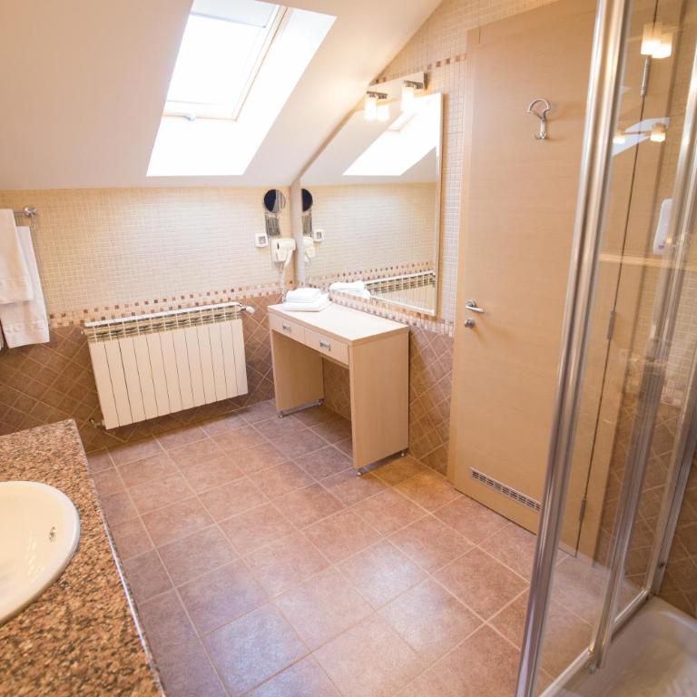 Euro Garni Hotel - Porodični Apartman Tipa "Suite" - 3