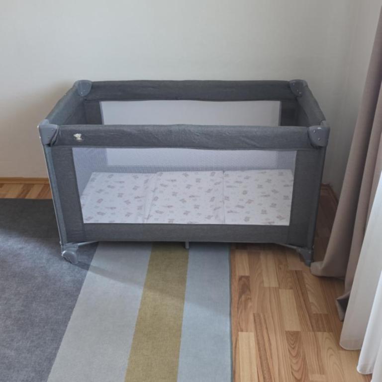 Large Three-Bedroom Apartment 2 Min from Airport - Apartman sa 3 Spavaće Sobe - 16