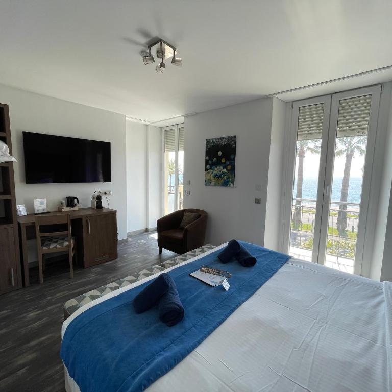Hotel Flots d'Azur Promenade des Anglais - Chambre Double Privilège avec Balcon - Vue sur Mer - 3