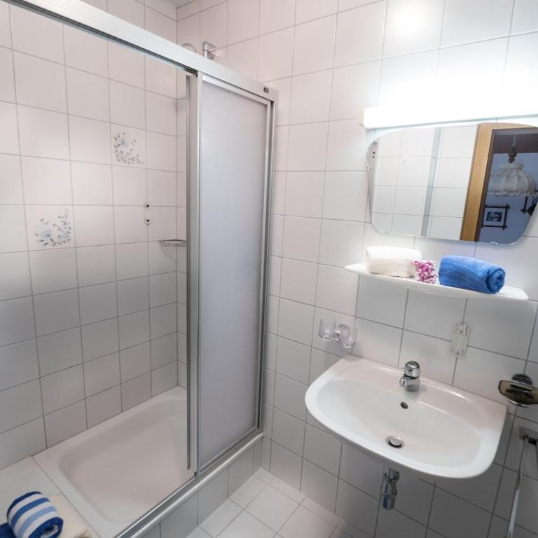 "Quality Hosts Arlberg" Hotel-Gasthof Freisleben - Doppelzimmer - 3
