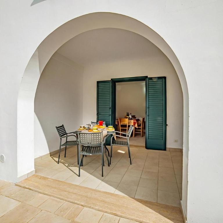 Blumare Resort - One Bedroom Apartment with Garden 6 - 9