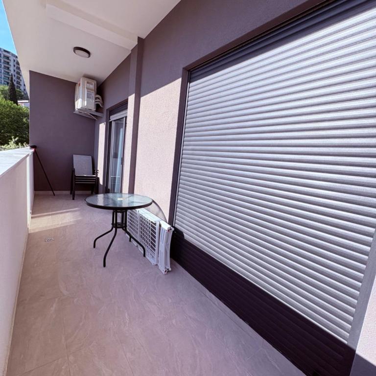 Luxury 2BR Sea View & Garage & Twin Towers Becici - Apartman sa 2 Spavaće Sobe, Terasom i Pogledom na More - 12