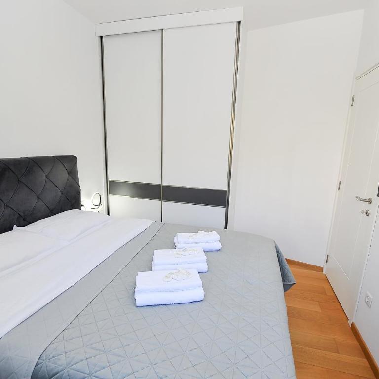 SeaWolf Apartment - One-Bedroom Apartment - 18