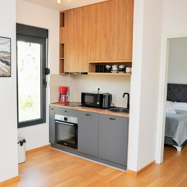 SeaWolf Apartment - One-Bedroom Apartment - 11
