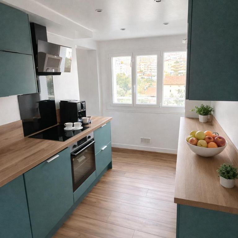 Beautiful 4 rooms - 2 km from downtown Cannes - Appartamento con 3 Camere da Letto - Piano Alto - 5
