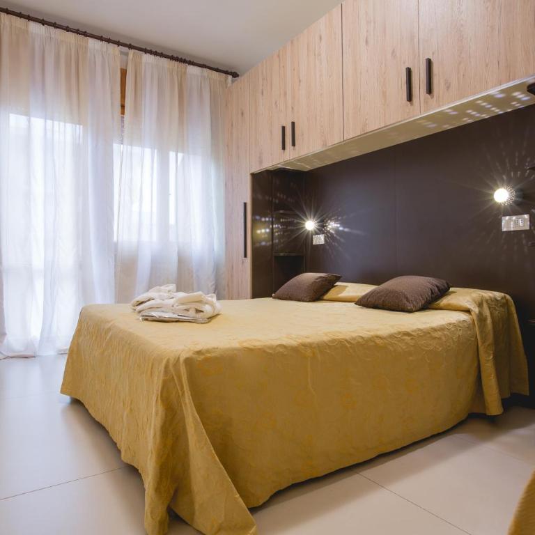 Hotel Augusta - Suite con 2 Camere da Letto e con Vista Mare Laterale - 1