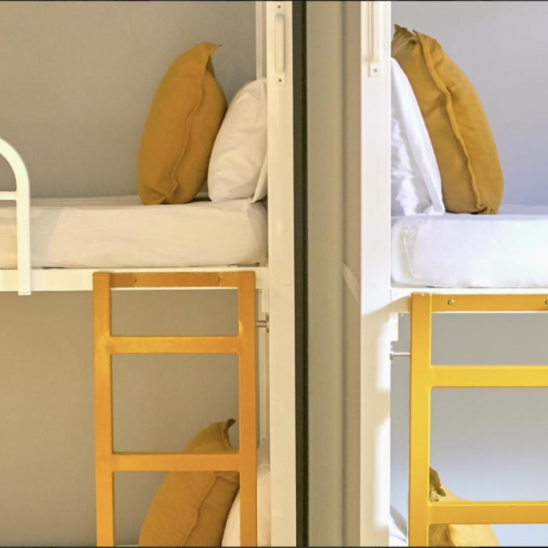 Sun & Moon Hostel - Single Bed in Mixed Dormitory Room (8 Adults) - 4