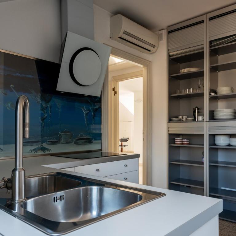 Spacious Liberty Villa Apt - Top floor - Appartamento con 2 Camere da Letto - 14