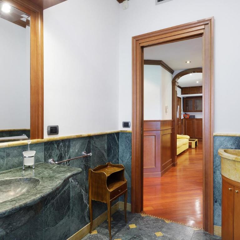 Suite Somalia Roma - Two-Bedroom Deluxe Apartment with Balcony - 24