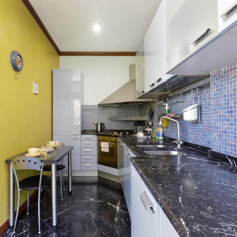 Suite Somalia Roma - Two-Bedroom Deluxe Apartment with Balcony - 18