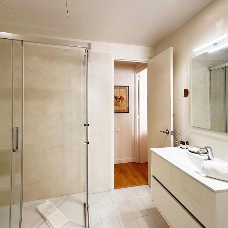 The Haus Turó Park 4 - Two-Bedroom Apartment - 15