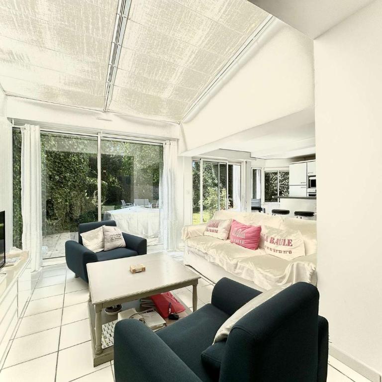 Maison 5 pièces - Plage et Commerces à proximité - CENTRE LA BAULE - LB000-055 - Four-Bedroom House - 2