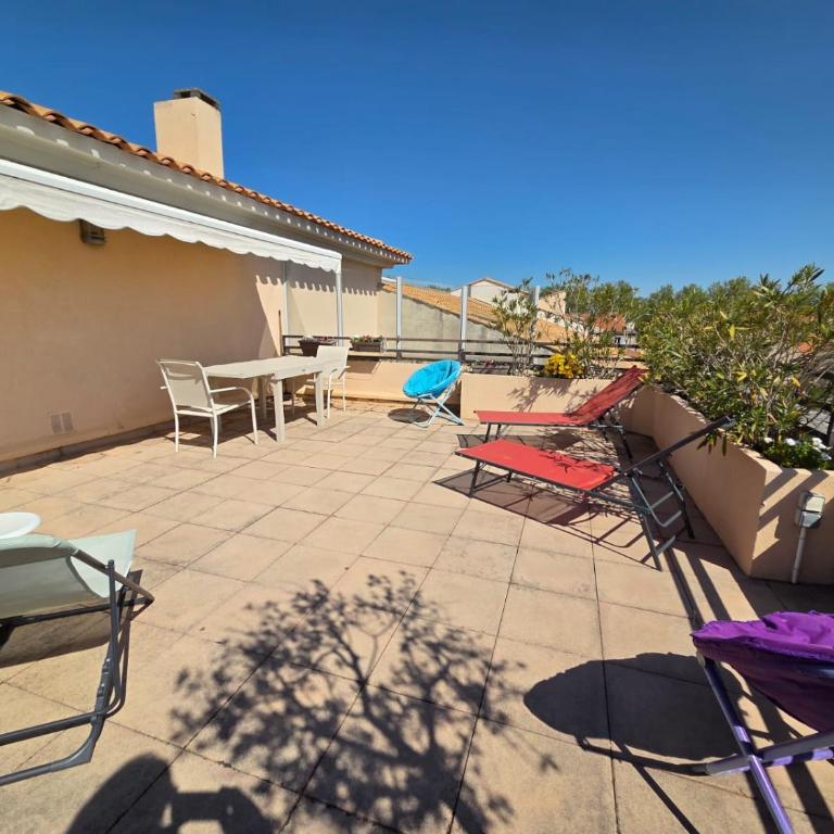 Spacieux et lumineux Penthouse Avignon intra-muros - Three-Bedroom Apartment - 2