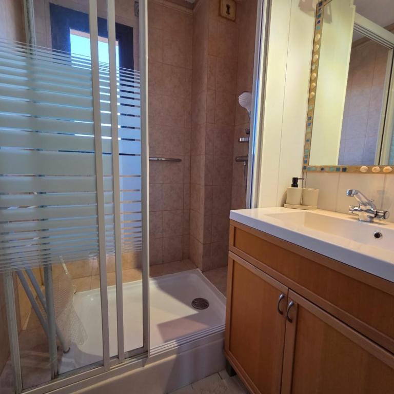 Spacieux et lumineux Penthouse Avignon intra-muros - Three-Bedroom Apartment - 17