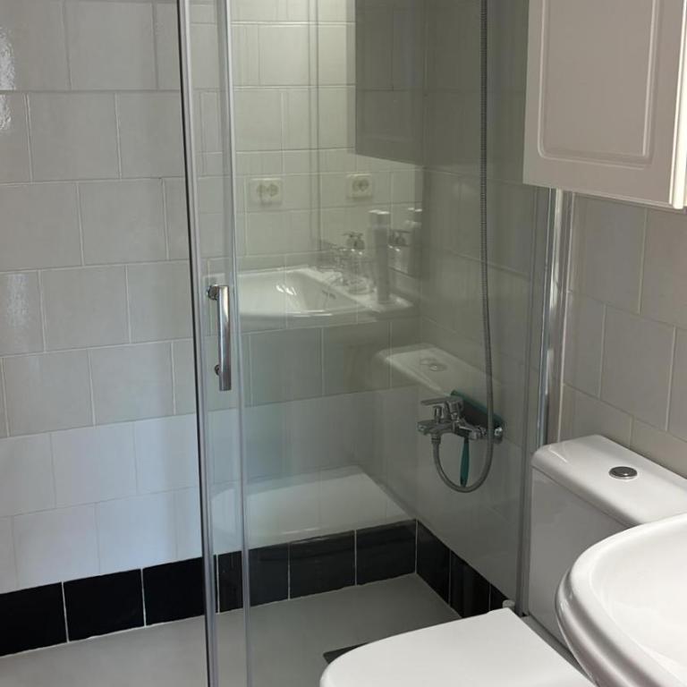 LETS HOLIDAYS Pool and sea views apartment with 1 parking space - Apartamento - 29