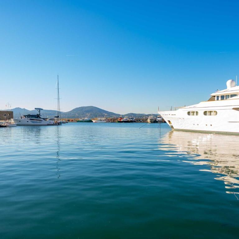 Charming appt- AC-1BR-4P - Beach 5min-St-Tropez - Apartment - 18