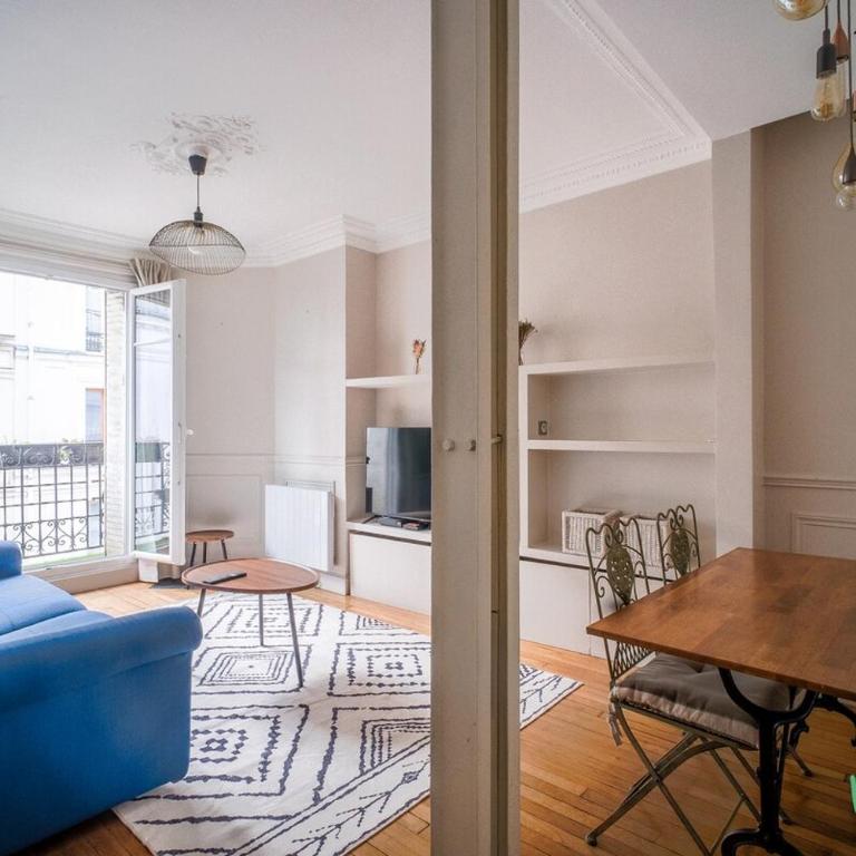 Appart parisien avec balcon – Montmartre - Apartment - 8