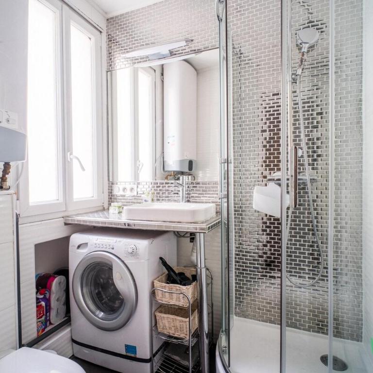 Appart parisien avec balcon – Montmartre - Apartment - 4