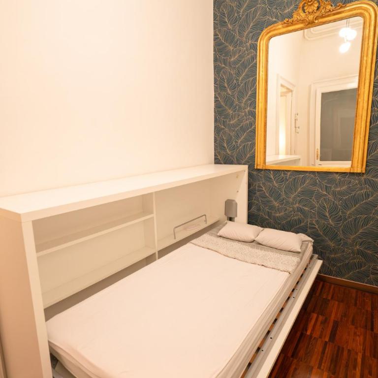 Crocetta Golden Soul | Design Loft vicino Porta Nuova - Appartamento Monolocale con Letto Queen-Size - 5