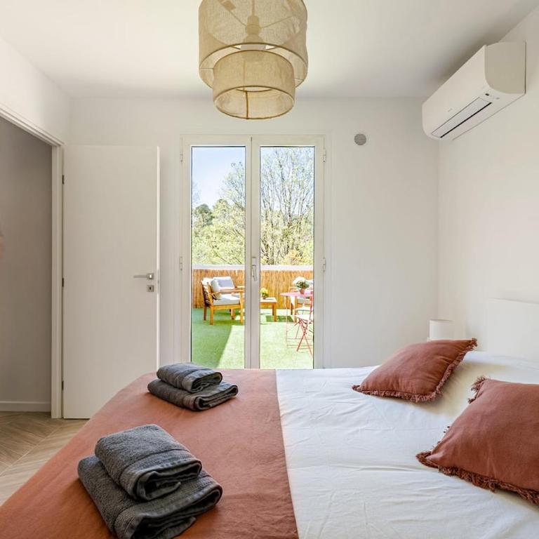 Appartement charmant avec terrasse, village à pied - Apartment mit 2 Schlafzimmern - 15
