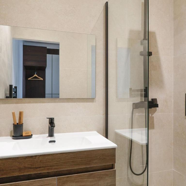TheBlueStay 265 - Stunning AC Apartment - Appartement - 21