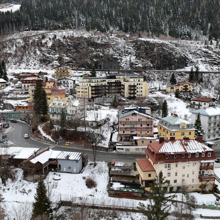Modern apartment with alpine charm in Bad Gastein - Apartment mit 2 Schlafzimmern - 32