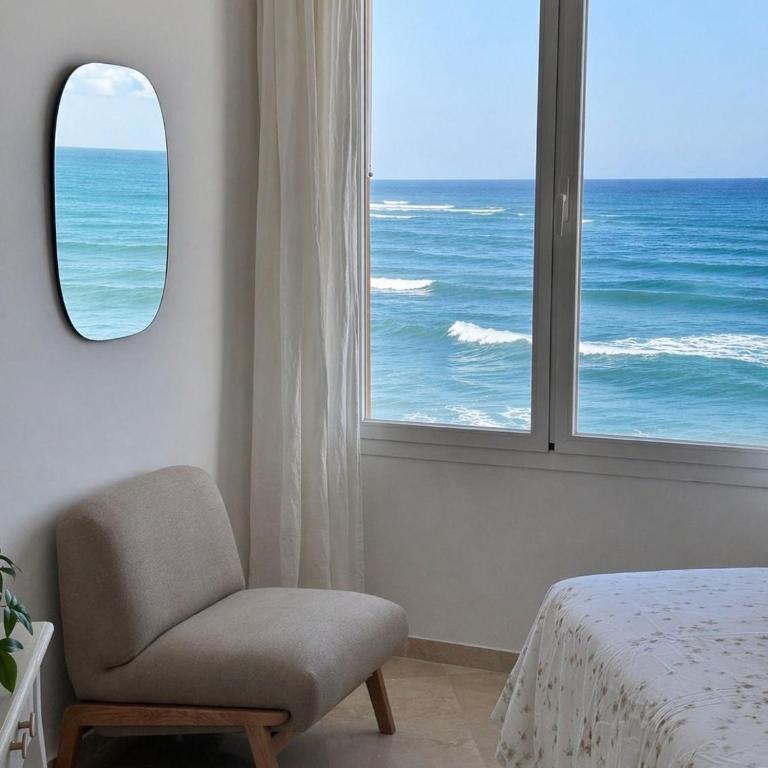 Modern beachfront apartment 2 Bdrm , incredible views - Apartamento de 2 dormitorios - 3