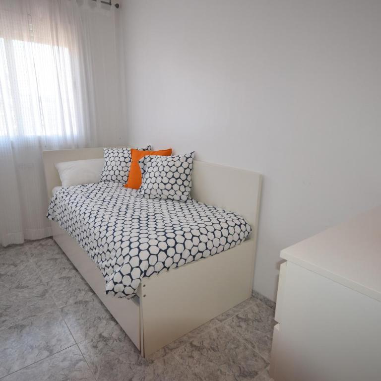 Playa Fenals Sol y Mar - Apartamento de 3 dormitorios - 10