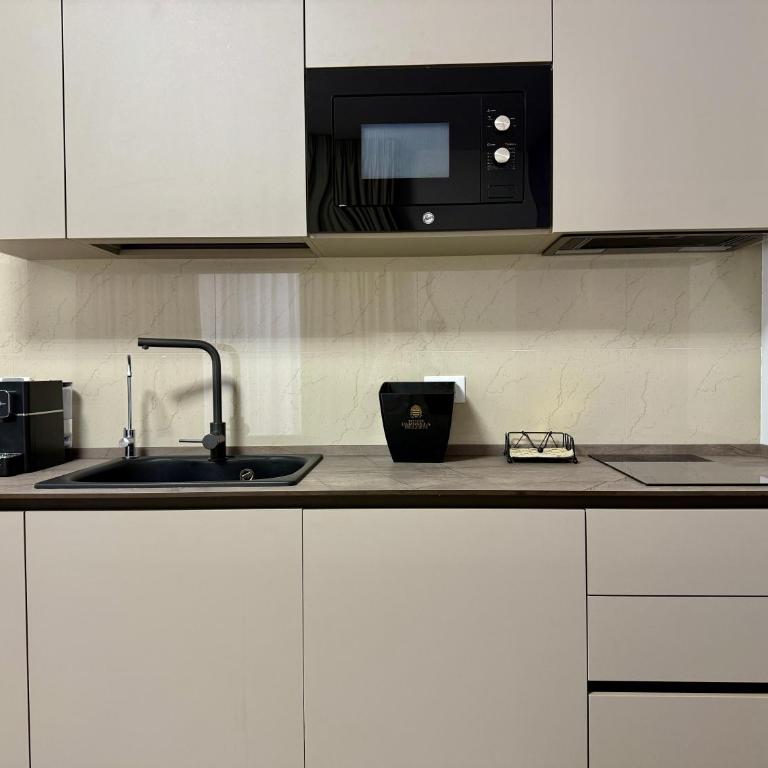 Blu Celeste, Casa Indipendente 6 pax e terrazzo - Three-Bedroom Apartment - 11