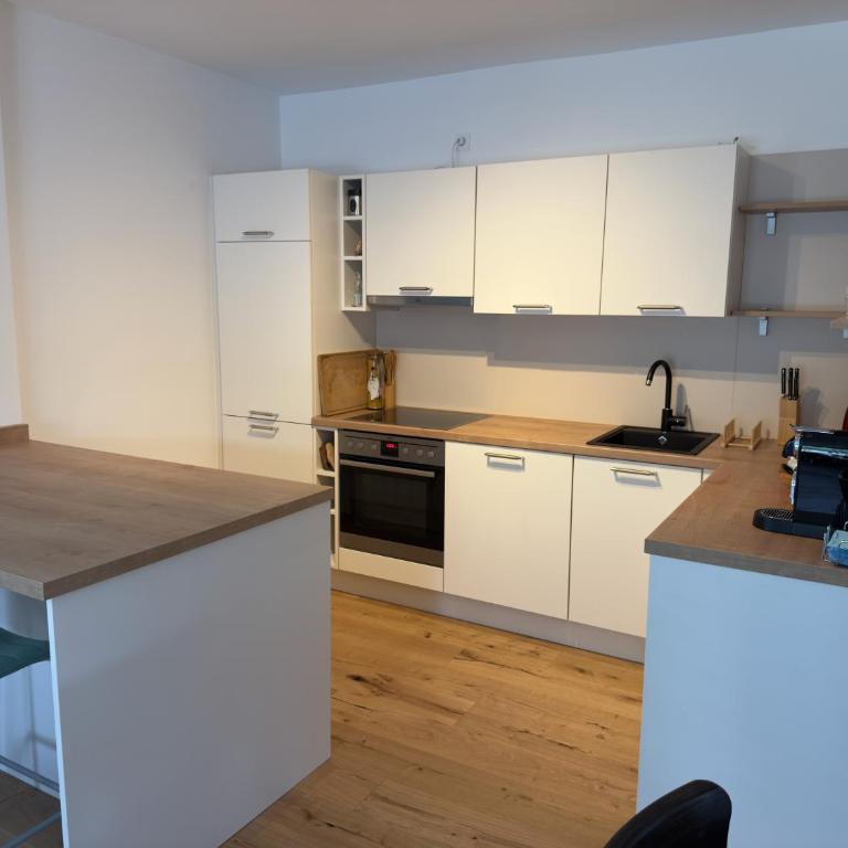 Aussichtsstraße - Wunderschön renoviertes Einfamilienhaus in See- und Stadtnähe - Haus mit 2 Schlafzimmern - 20