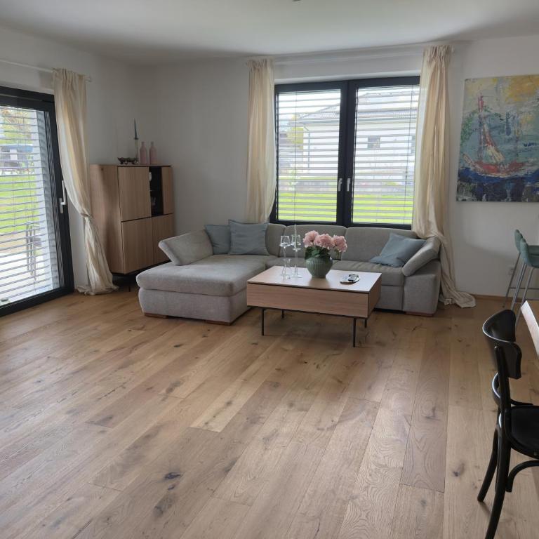 Aussichtsstraße - Wunderschön renoviertes Einfamilienhaus in See- und Stadtnähe - Haus mit 2 Schlafzimmern - 26