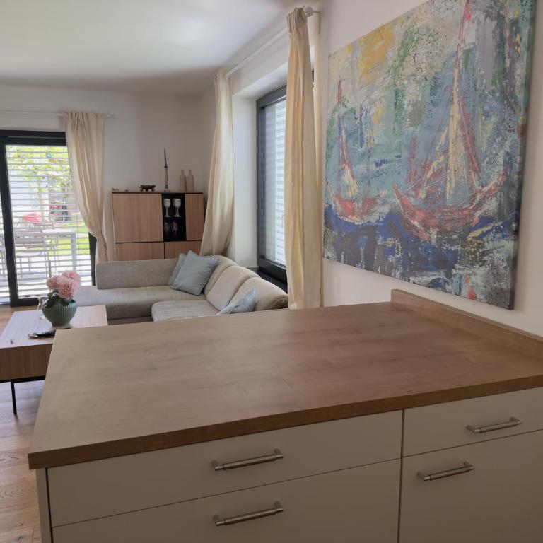 Aussichtsstraße - Wunderschön renoviertes Einfamilienhaus in See- und Stadtnähe - Haus mit 2 Schlafzimmern - 40