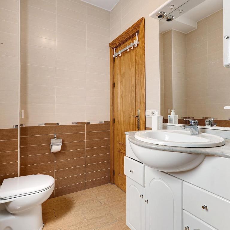 Casacuéntame - Two-Bedroom Deluxe Apartment with Balcony - 17