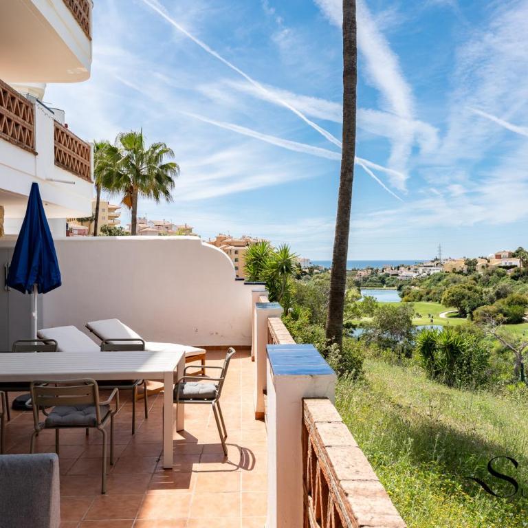 Riviera Paradise, Terrace, Pools & Views REF902 - Apartamento de 2 dormitorios con terraza y vistas al mar - 19