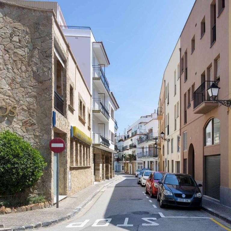 Miquel 2 – Apartamento con Parking, Wifi y A/C - Apartamento de 2 dormitorios - 28
