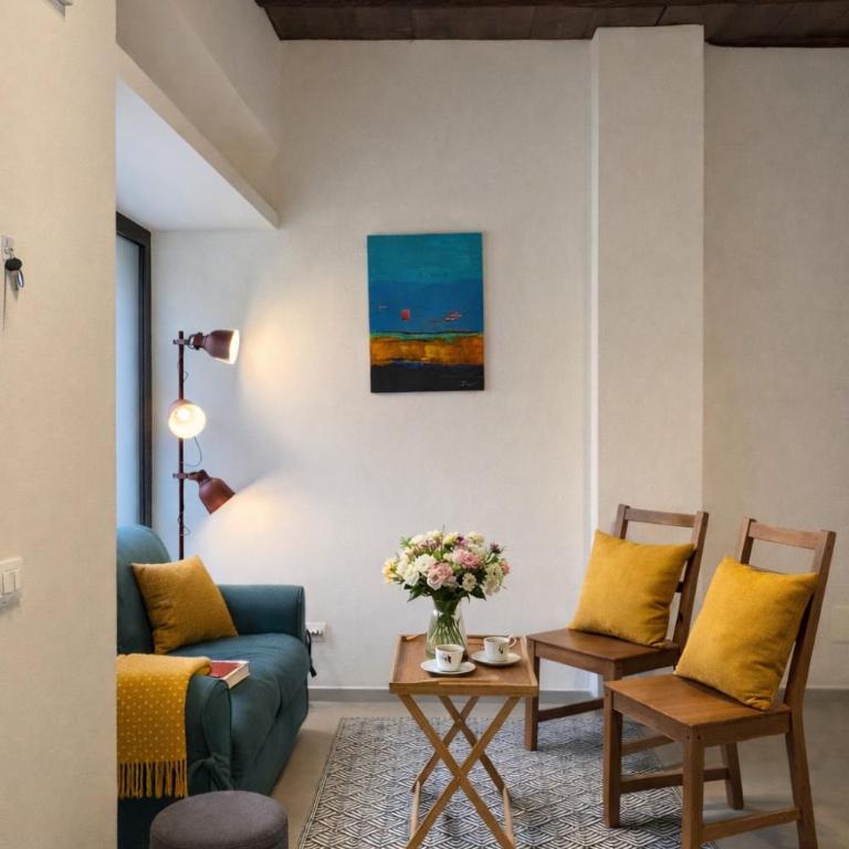 Borgovico Modern Romantic Como Central Apt - One-Bedroom Apartment - 1