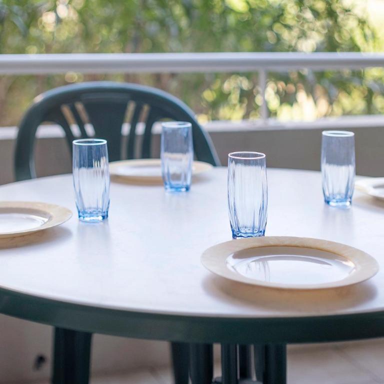 Antibes Centre la Mer 3P Parking - Two-Bedroom Deluxe Apartment with Garden View - 21