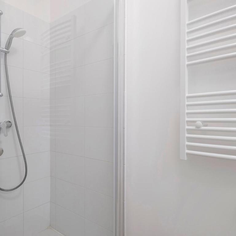 Centre juan les pins 2P pkg Elfira - Superior Apartment with City View - 12