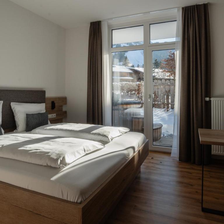 BergBuddies Oberjoch - Zimmer mit Whirlpool - 5